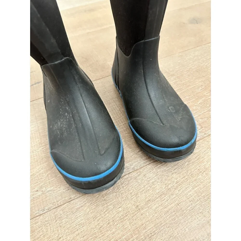 Childrens DSG Black & Blue Waterproof Rubber Boots